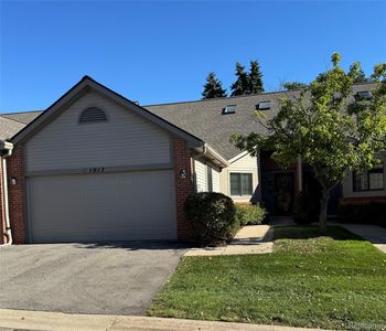 1017 Elmwood Dr #5, Brighton, MI, 48116