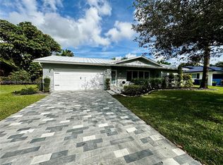 8475 NW 29th Ct, Coral Springs, FL 33065