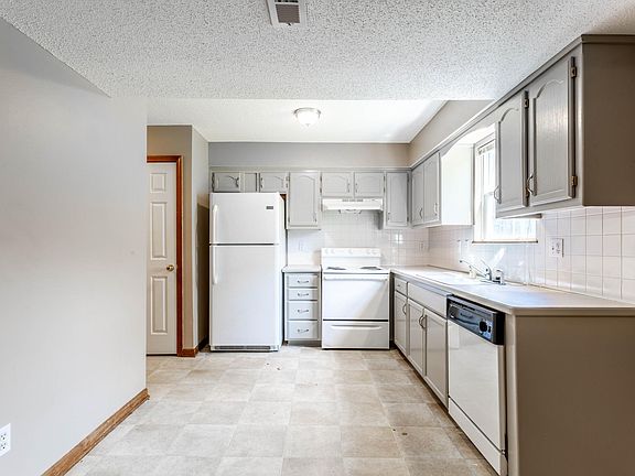 2nd image of 1846 Kingbird Ln
