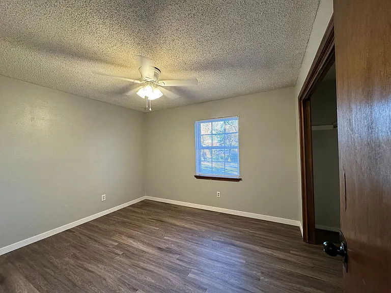 3308 Gwendolyn Ln — Photo 11