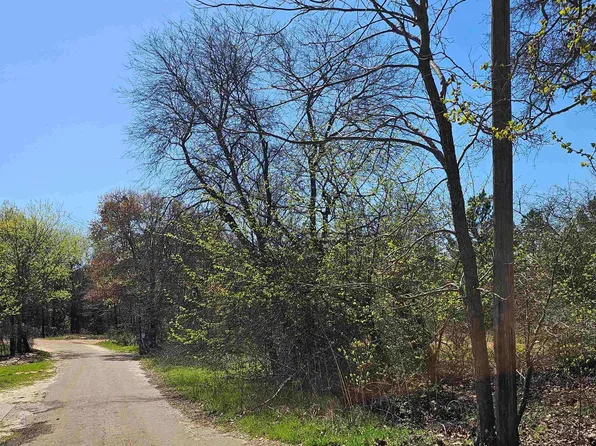 745 Mallory St, Lindale, TX 75771