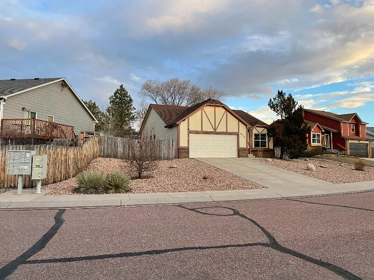 8335 Snapdragon Dr — Photo 26
