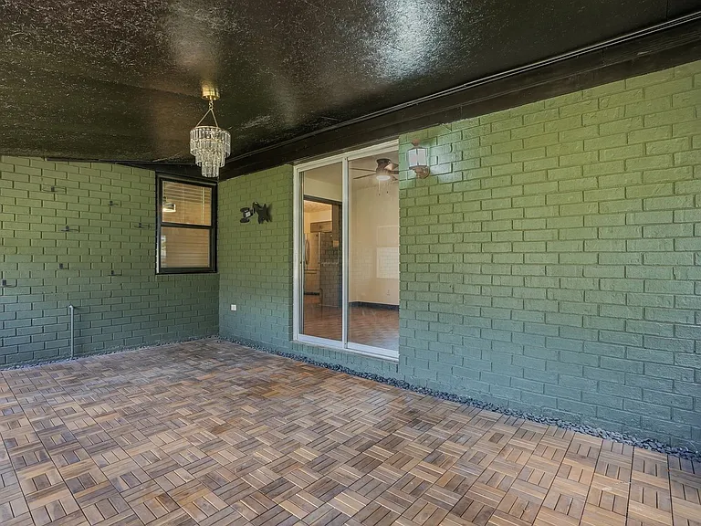 703 Pineview Ct — Photo 27