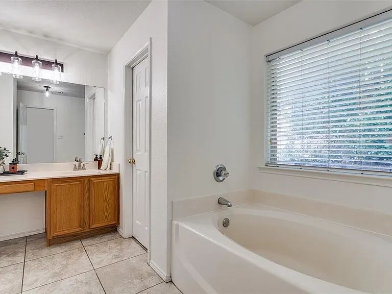 3605 Potomac Dr — Photo 24