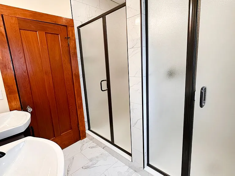 44 Drew St — Photo 2