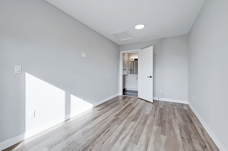 Calgary Townhouse for rent - 3 Bedrooms — photo 13