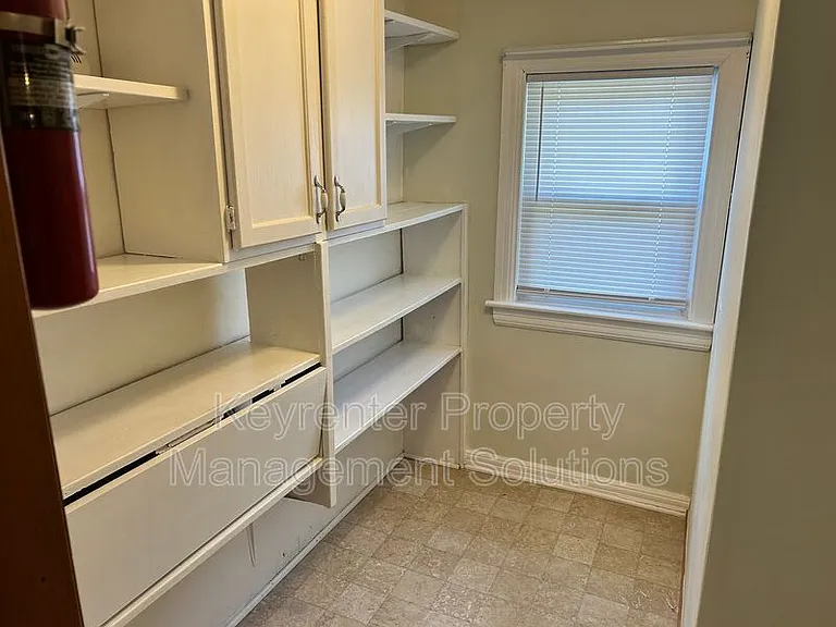 3922 Churchville Ave — Photo 27