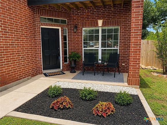 5th image of 1788 Oakmont Cir