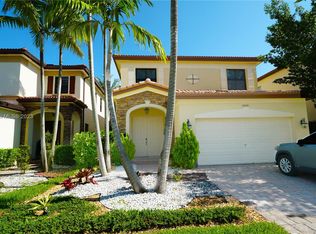 10041 NW 87th Ter, Doral, FL 33178