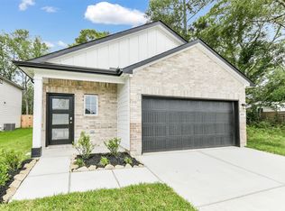 2113 Caney Creek Ln, Conroe, TX 77301