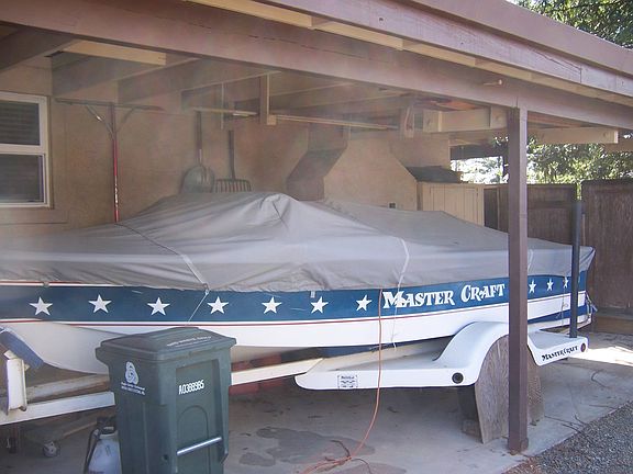 Covered baot /RV parking