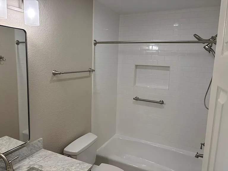 7504 Napier Trl — Photo 19