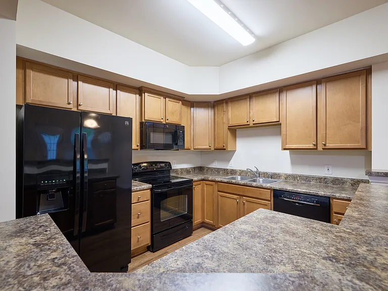 457 Woodbark Ct — Photo 6