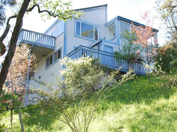 24 La Cresta Drive, Petaluma, CA 94952