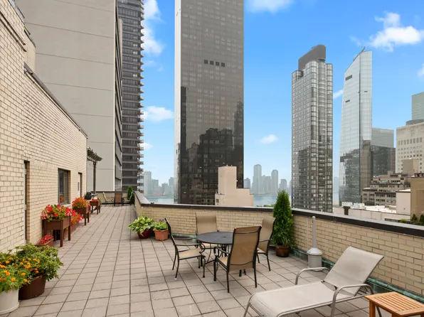 301 East 48th Street image 7 of 8
