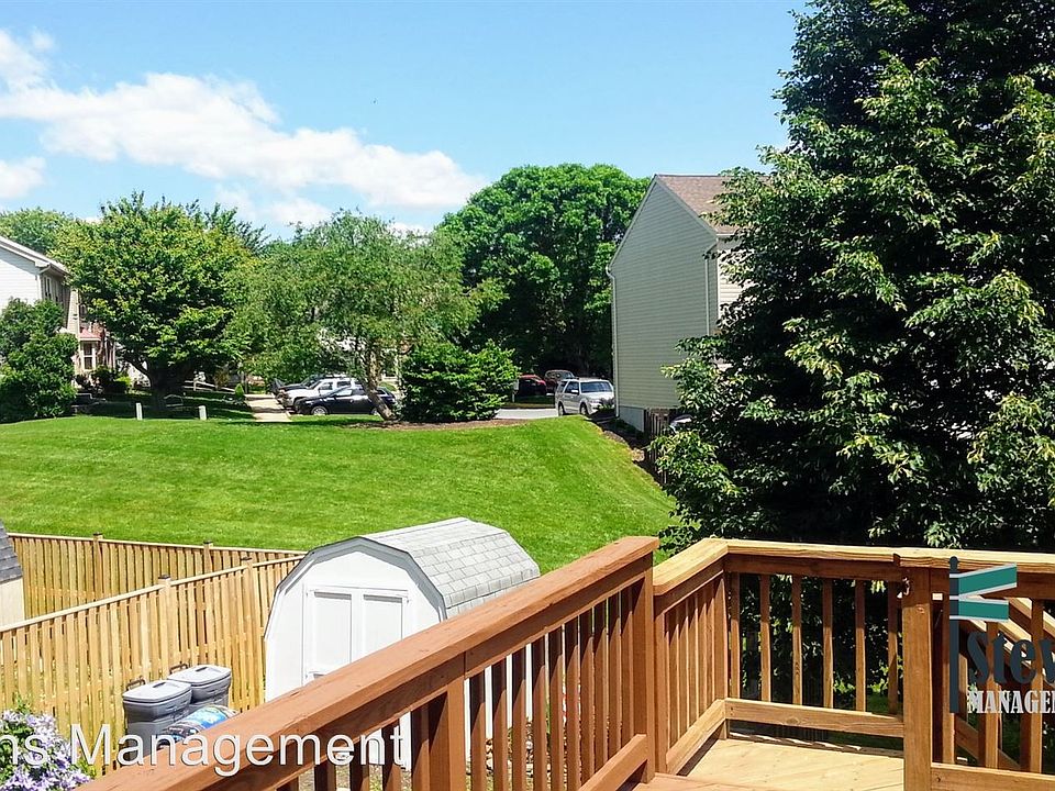 1st image of 807 Dora Pl
