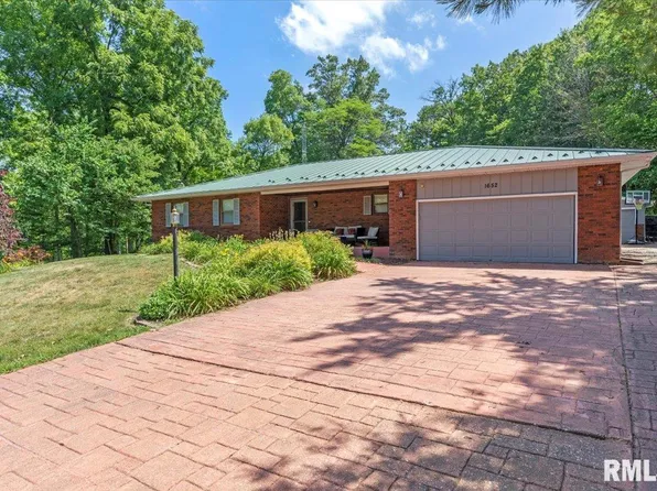 1652 State Highway 67, Beardstown, IL 62618