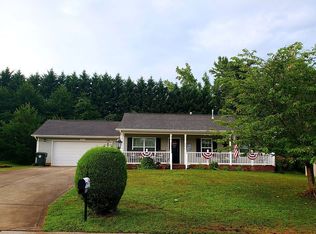 530 Pennyfields Ln, Clover, SC 29710