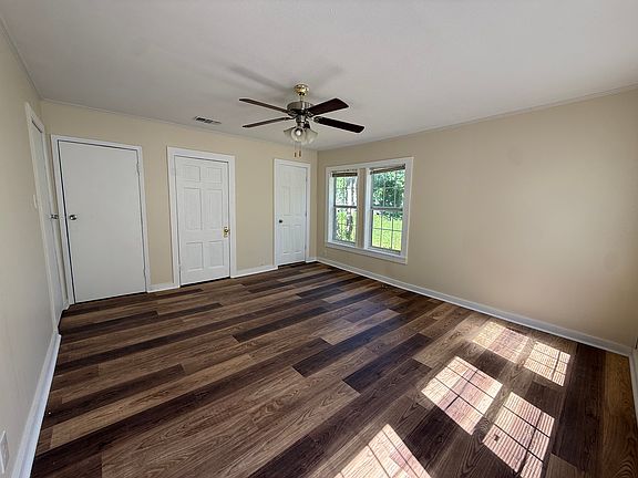 4th image of 402 McKinney St