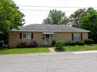 909 Hoffman St, Muscatine, IA 52761