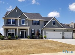 5849 Walnut Springs Rd, Sylvania, OH 43560