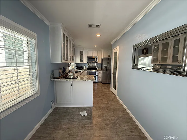 616 Huntington St — Photo 33