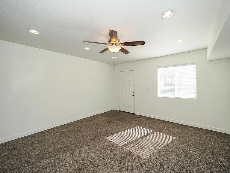 634 N 130 E — Photo 15