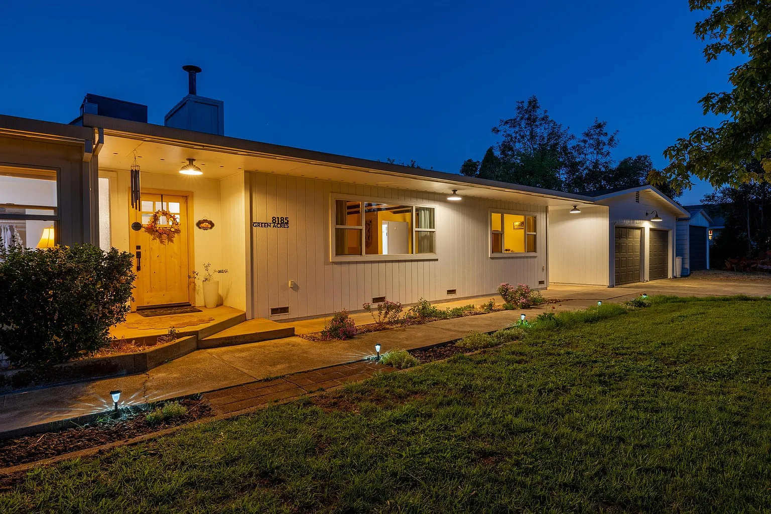 8185 Green Acres Ln photo 1