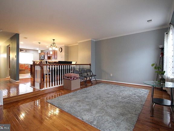 3rd image of 9650 Franklin Woods Pl