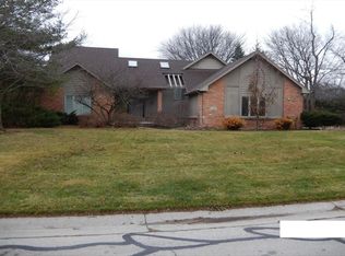 5323 Spring Creek Ln, Sylvania, OH 43560
