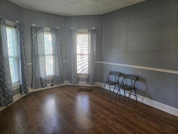 5th image of 653 Whitley Ave