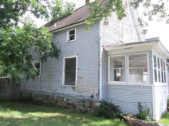 2nd image of 57 Broad St S