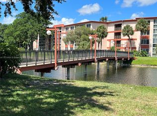 5945 Del Lago Cir APT 204, Sunrise, FL 33313