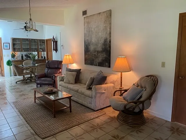 629 Madrid Ave — Photo 6