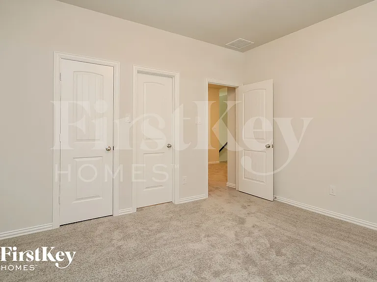 24323 Huntcliff Dr — Photo 12