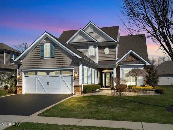 79 E Bosworth Boulevard, Farmingdale, NJ 07727