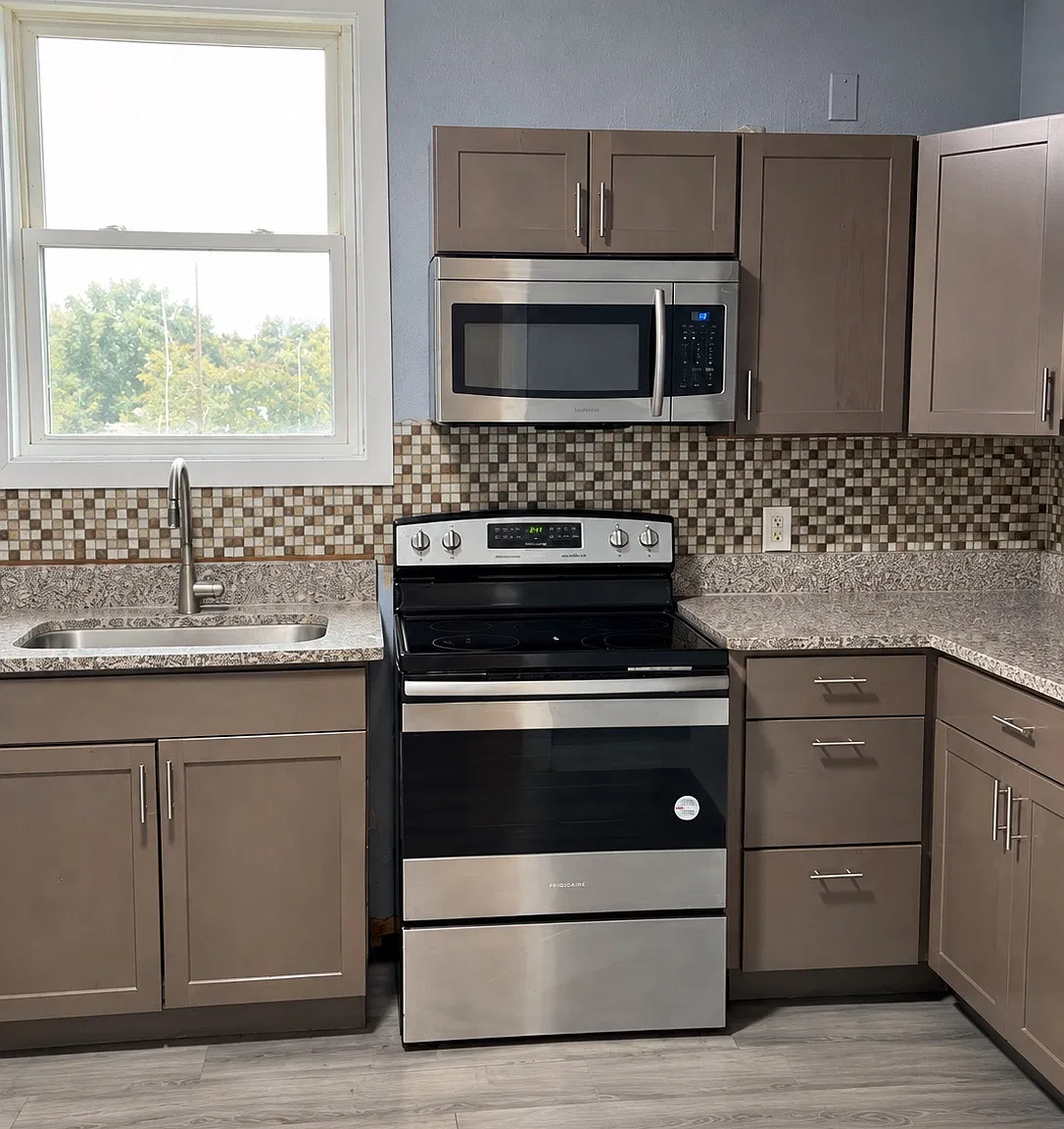 3 bed, 1500 sqft, $2,400 — Photo 3