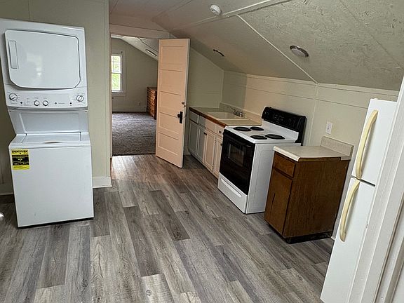 3rd image of 500 Pine St