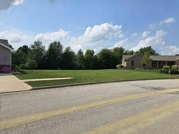 15 Parkview Dr, Eureka, IL 61530