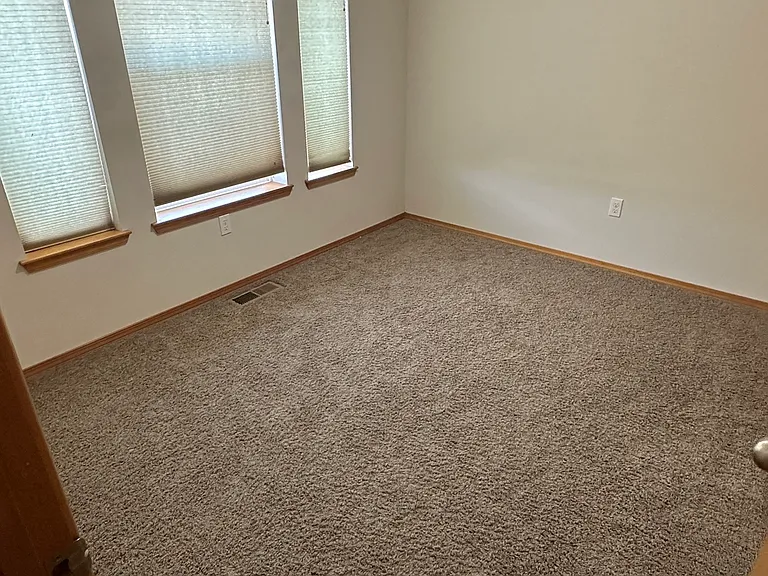 6802 Easy St — Photo 10