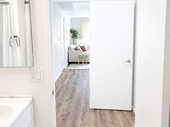 5th image of 1542 S Wooster St APT 102