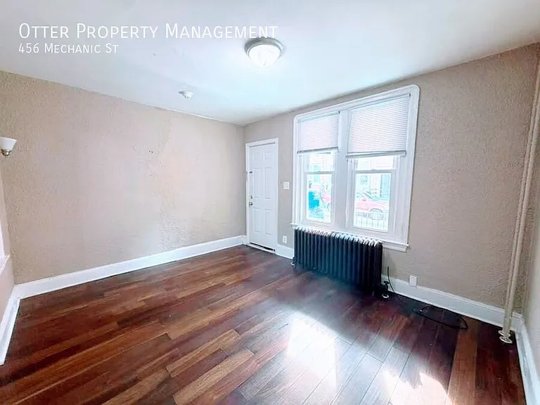 456 Mechanic St — Photo 7