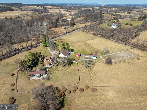 3rd image of 1644 Kimberton Rd