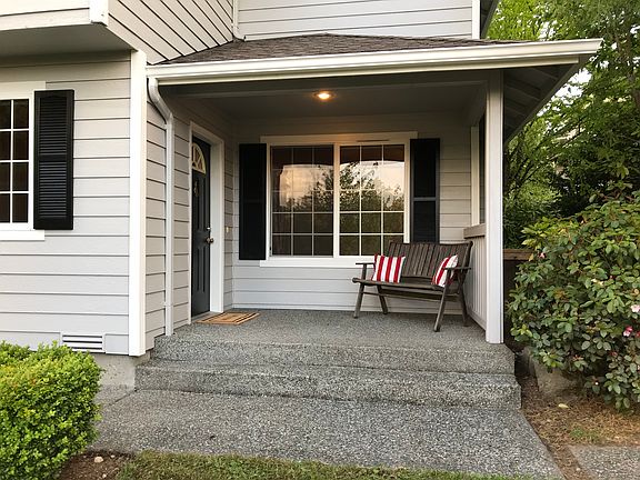2nd image of 12306 Kelli Pl NE