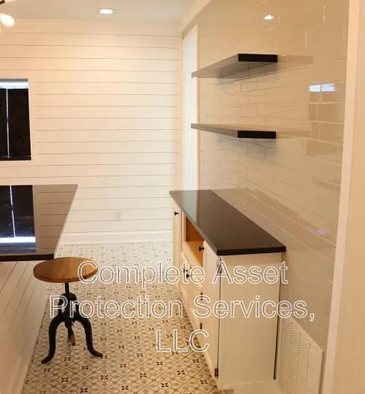 117 Columbia St — Photo 11