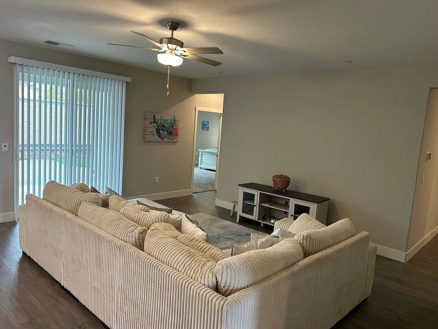 Wonderful 3 Bedroom, 2 Bath Home with Office — Photo 4
