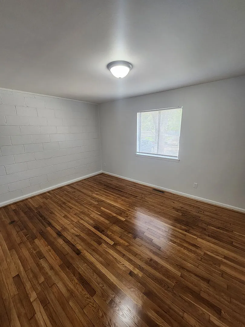 Chapel Hill/2BR Brookside Condo — Photo 3