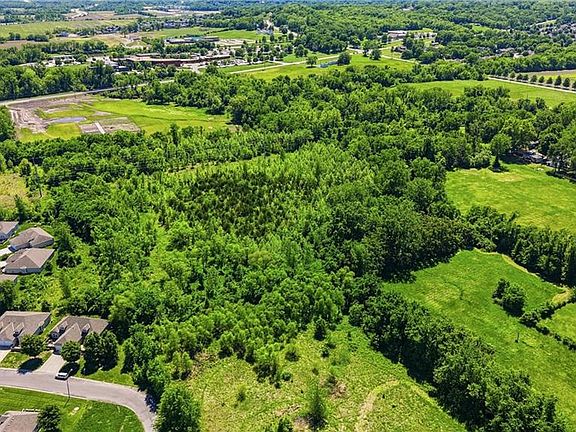 3rd image of 1300 S Van Maele Rd