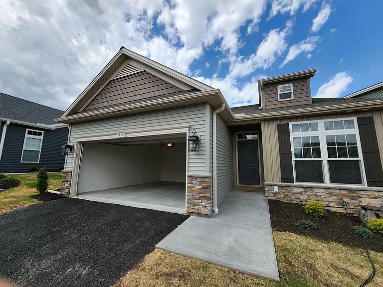 5435 Mendenhall Dr — Photo 4