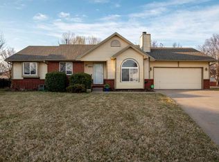 10013 W Chartwell Cir, Wichita, KS 67205